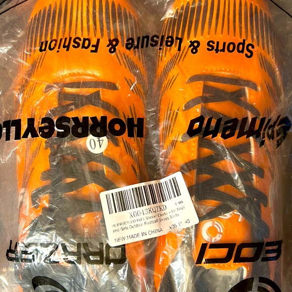 Leoci Lace Up Closed Toe Unisex Soccer Athletic Shoes - Picture 6 of 6